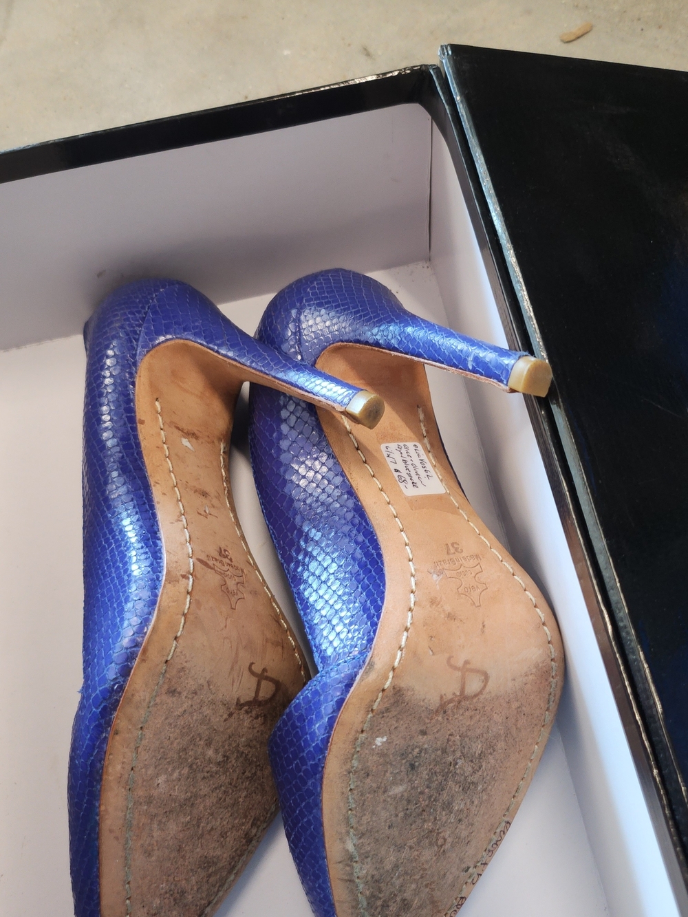 Alice + Olivia Cobalt Blue Pointed-Toe Pumps - Picture 2 of 4